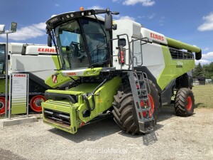LEXION 6700 (C84-225) Self-Propelled Forage Harvester