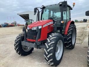 5711 ESSENTIAL MR Tractors
