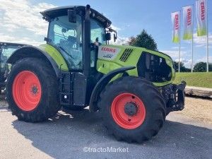 AXION 800 T4F CEBIS Self-Propelled Forage Harvester