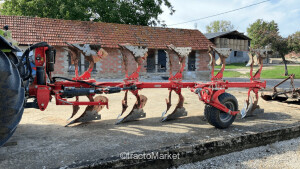 CHARRUE UNICO4+0 D105 Farm Tractors
