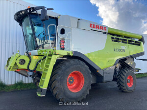LEXION 750 T4 Tracteur agricole