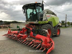 ENSILEUSE JAGUAR 930 Combine harvester