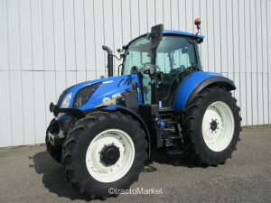 TRACTEUR NH T5-120 T4F Combine harvester