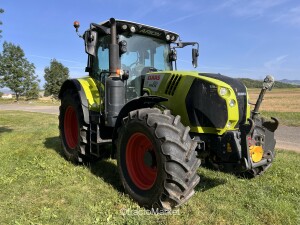 ARION 610 Combine harvester