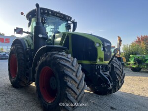 AXION 930 CMATIC SUR MESURE Combine harvester