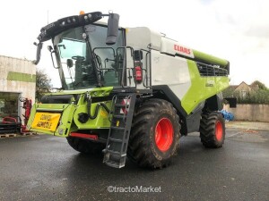 LEXION 5300 LOCATION Used