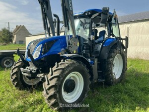 T6.145 DELUXE EC + T412 Forage wagon - straw shredder