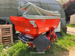 DISTRIBUTEUR D'ENGRAIS Home