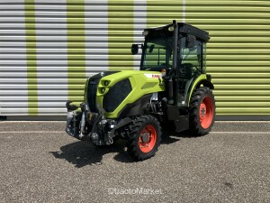 NEXOS 220 S Combine harvester