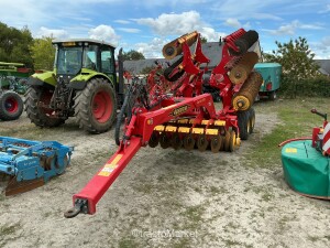 DECHAUMEUR Self-Propelled Forage Harvester