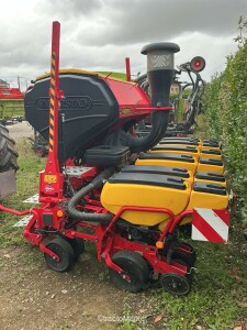SEMOIR TEMPO TPT6 Combine harvester