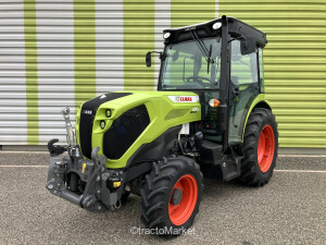 NEXOS 230 M Tractors