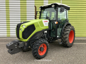 NEXOS 220 VL CABINE Tractors
