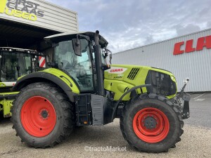AXION 810 CIS Farm Tractors