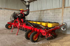 SEMOIR TEMPO V12 Seedbed preparation combine