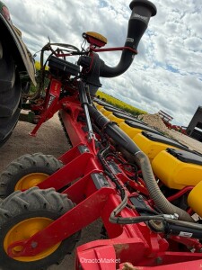 SEMOIR TEMPO V12 Fertiliser spreader